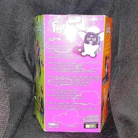 Vintage 1999 Ladybug Furby In original packaging sealed - Picture 2 of 2